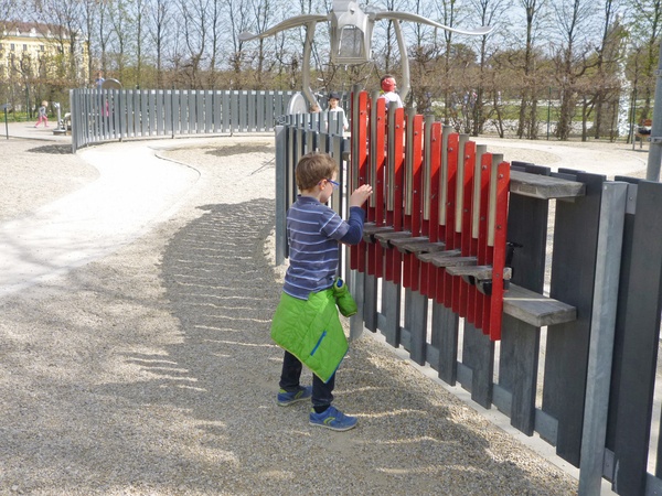 Klangwand mit 9 Tönen