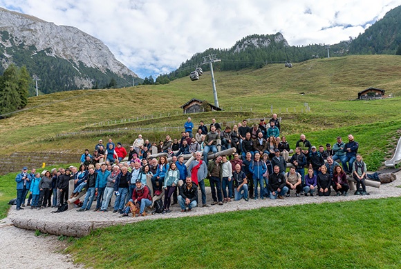 Gruppenfoto des Teams auf dem Betriebsausflug 2023 nach Jenner